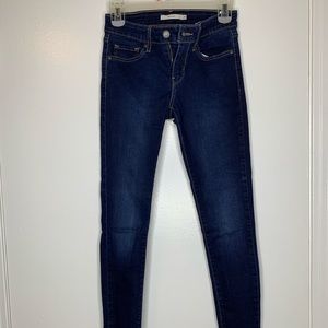 711 Levi skinny jeans